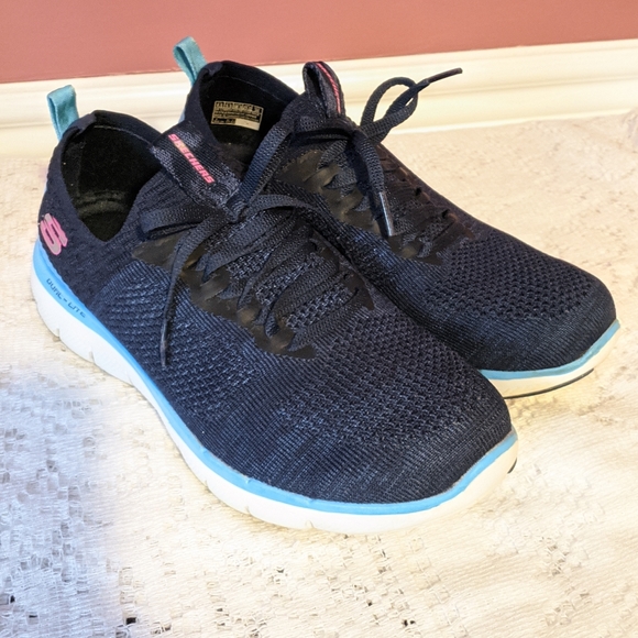 Skechers Shoes - Skechers Memory Foam Sneakers